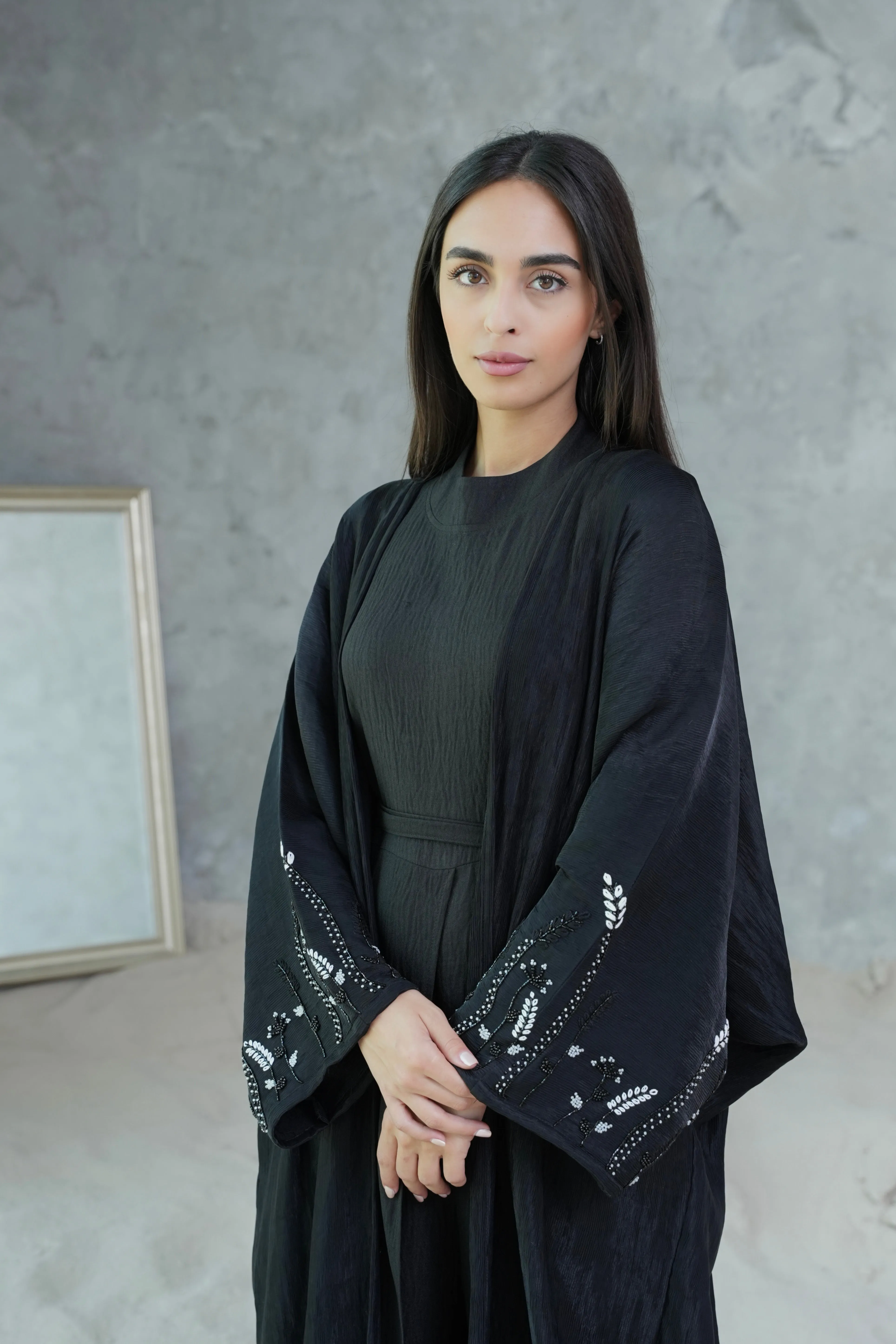 CLASSIC BLACK BISHT ABAYA
#374